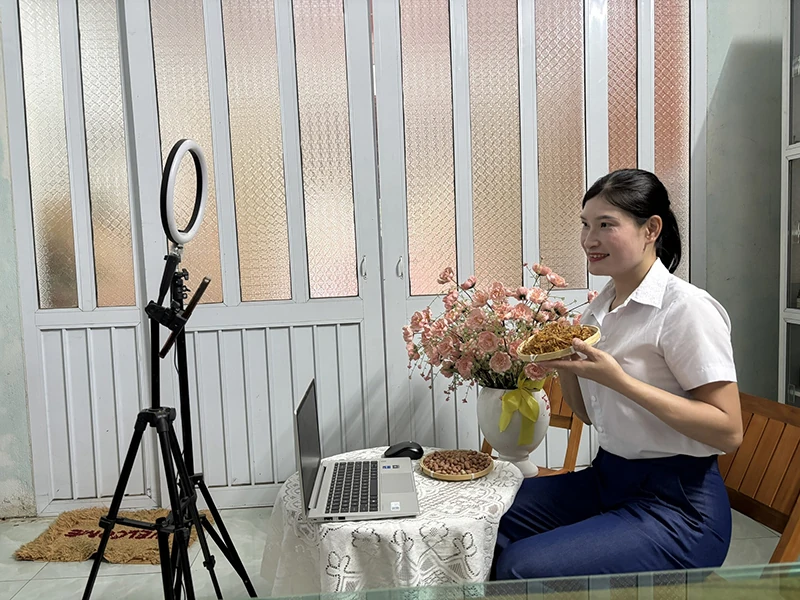 Phụ nữ xứ Thanh trên hành trình chuyển đổi số (Bài 3): Từ nắm bắt cơ hội đến khẳng định vị thế