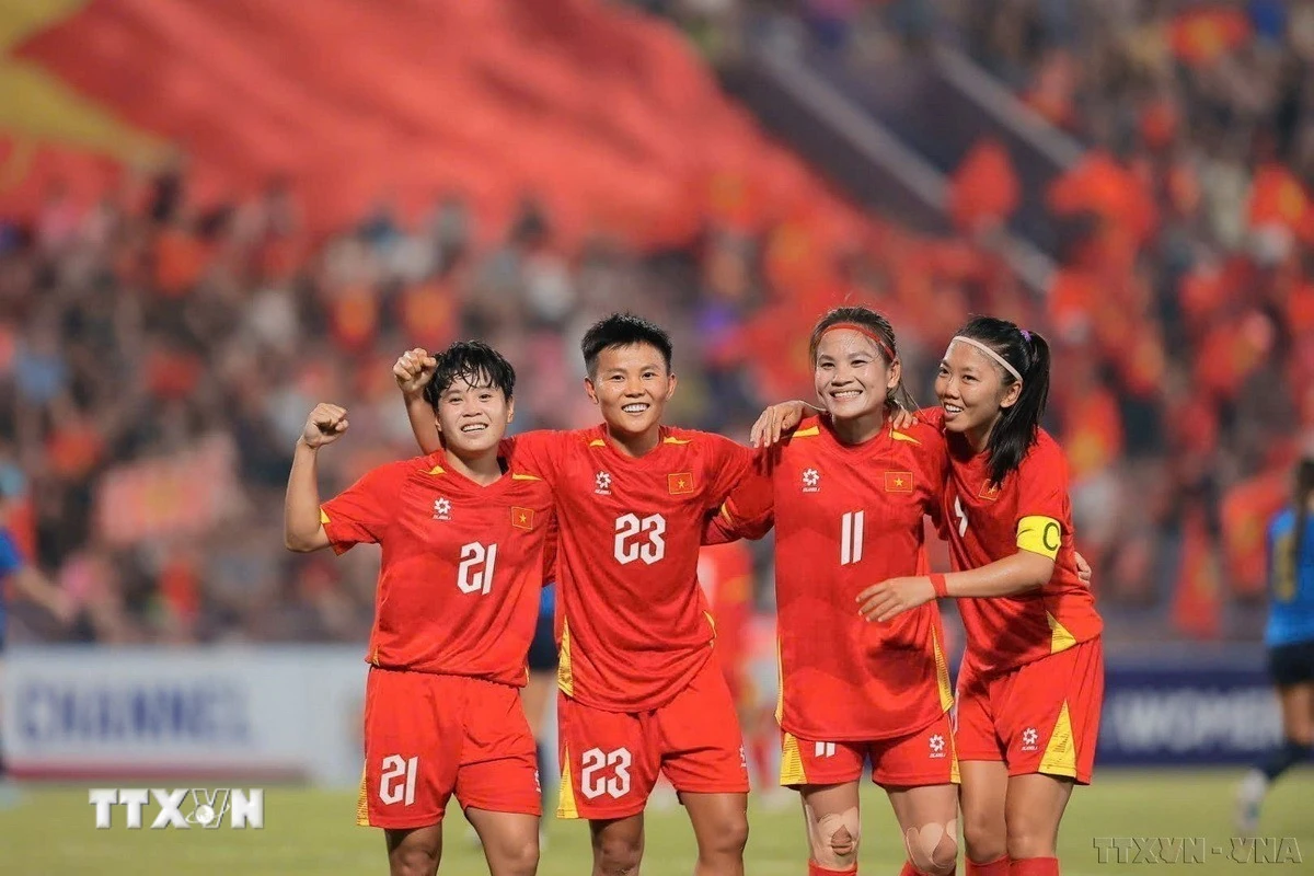 Phụ nữ Việt Nam: Từ truyền thống anh hùng đến khát vọng cống hiến