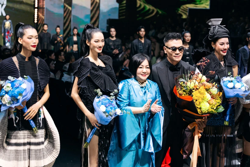 Vũ Việt Hà sẽ mở màn Vietnam International Fashion Week Fall/Winter 2025