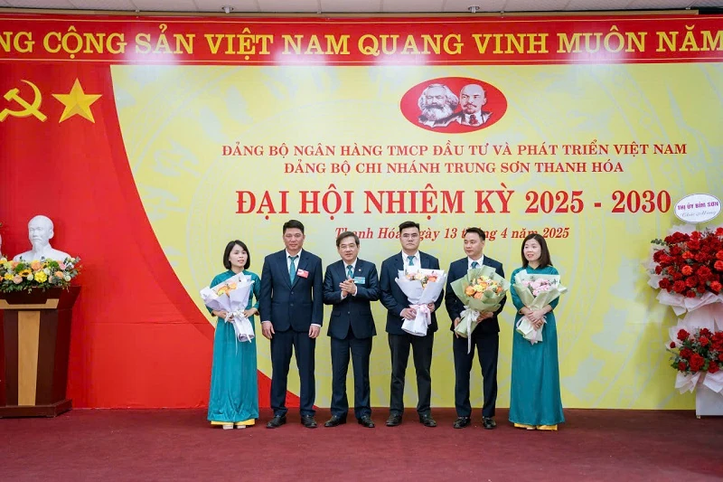 BIDV Trung Sơn Thanh Hóa: Xây dựng Đảng , hệ thống chính trị vững mạnh là nhiệm vụ then chốt