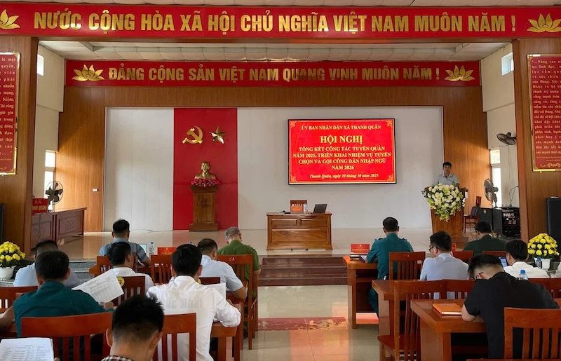 Thanh niên xã Thanh Quân viết đơn tình nguyện nhập ngũ