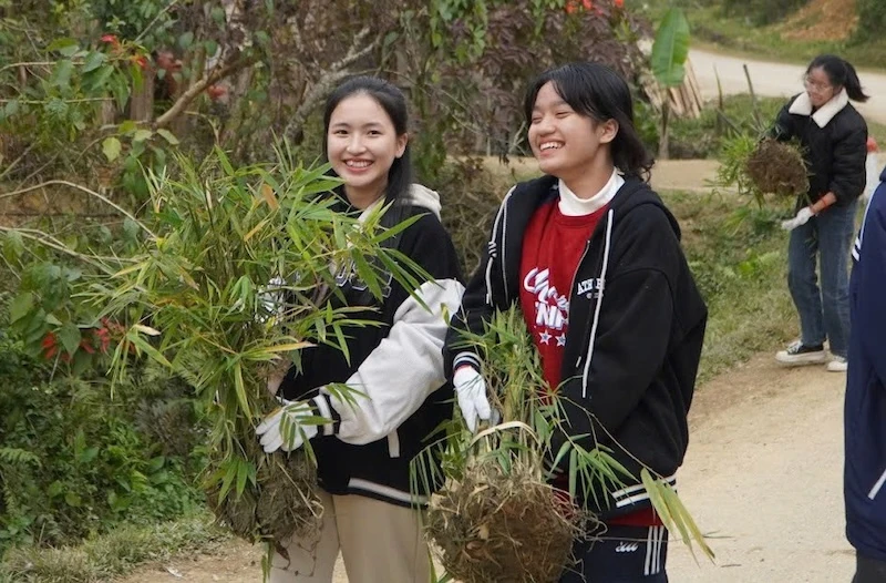 Tuổi trẻ ươm mầm xanh nơi biên giới