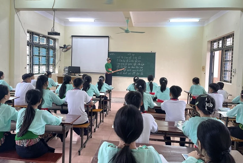 Sắc màu văn hóa dân tộc nơi mái trường Phổ thông dân tộc nội trú THCS Thường Xuân