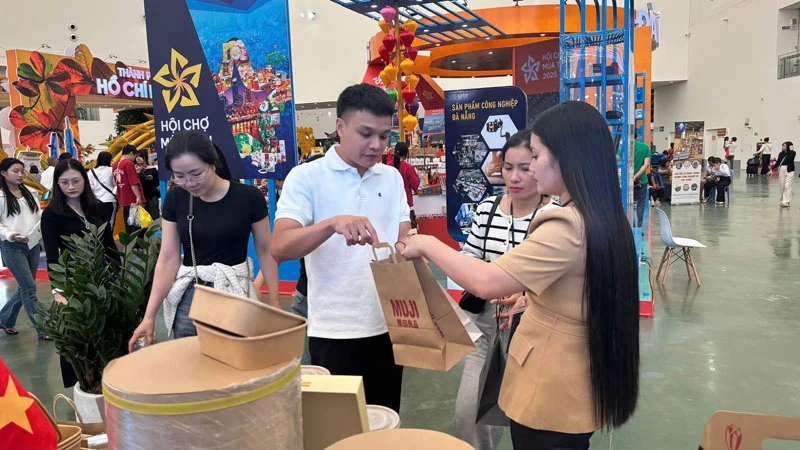 Hàng hóa xứ Thanh vươn tầm tại Hội chợ Mùa Thu 2025