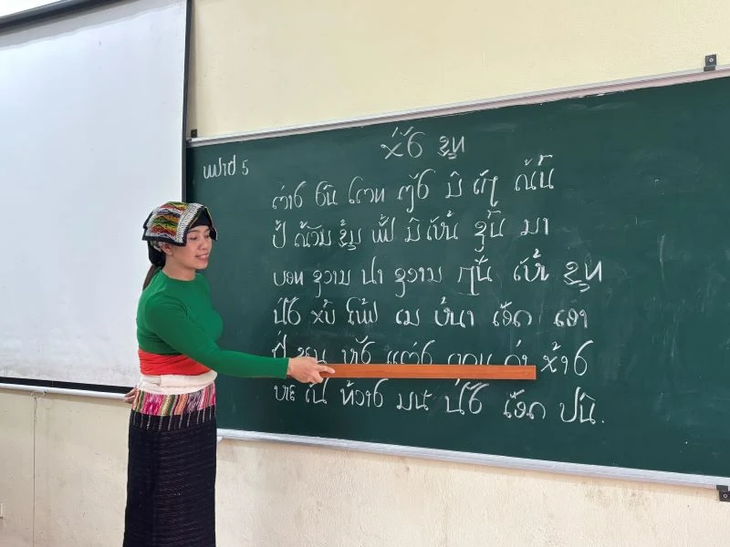 Cô Tiên tiếng Thái