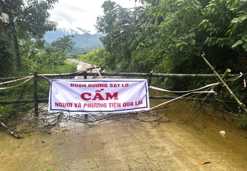 Pù Luông: Nhiều điểm sạt lở nghiêm trọng cần sớm khắc phục