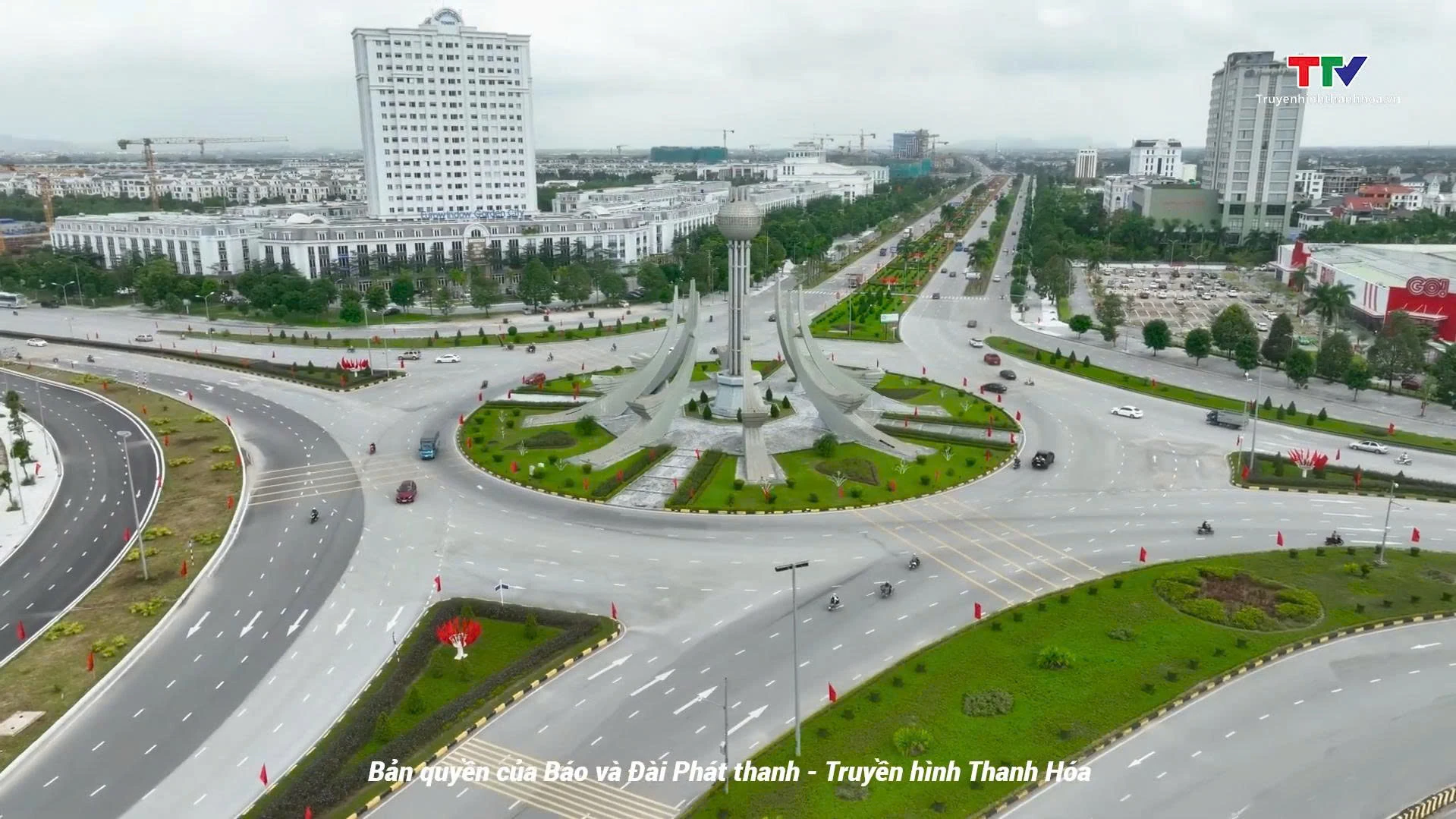 Thanh Hóa góc nhìn từ trên cao: “ Ngã rẽ”