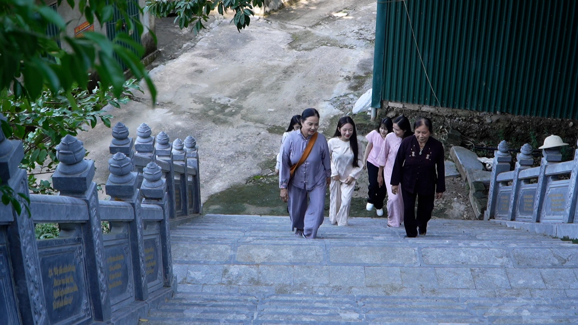 Khám phá chùa Nam