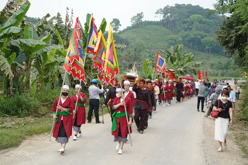 Gìn giữ văn hóa truyền thống từ lễ hội