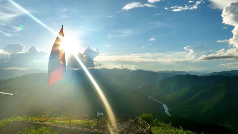 Lên Pha Đén săn mây