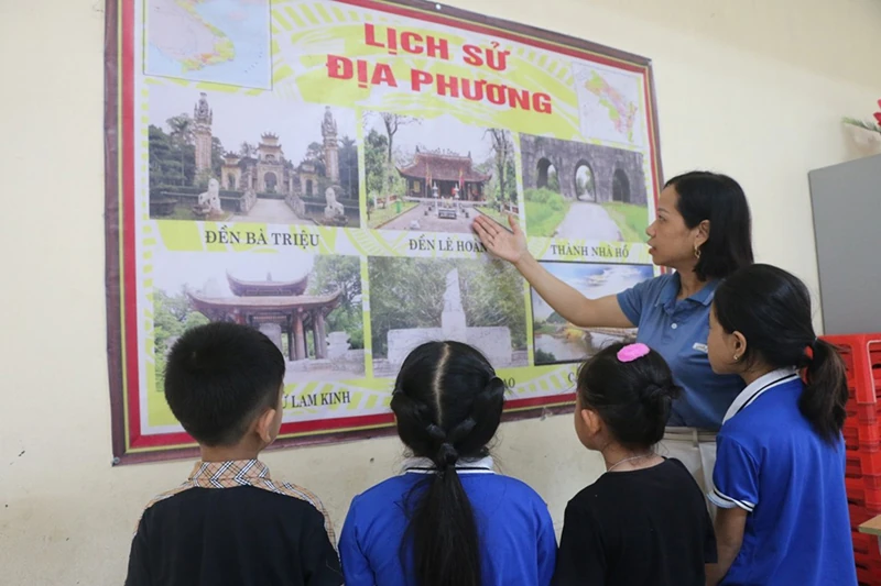 Nghề “trồng người” và chuyện “tôn sư trọng đạo” thời hiện đại