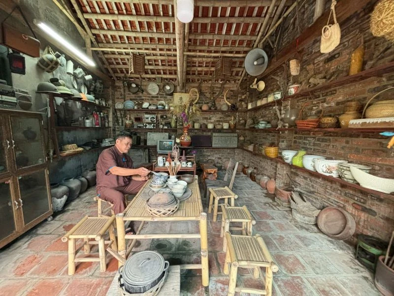 Đặc sắc những nông cụ lưu giữ trong ngôi nhà trăm năm tuổi