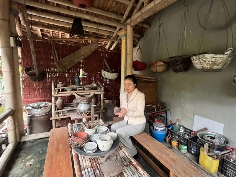 Đặc sắc những nông cụ lưu giữ trong ngôi nhà trăm năm tuổi