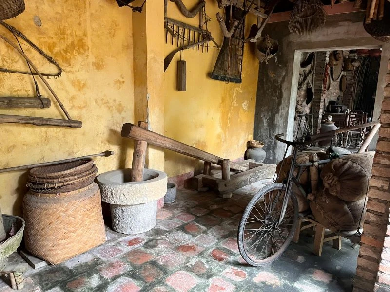 Đặc sắc những nông cụ lưu giữ trong ngôi nhà trăm năm tuổi