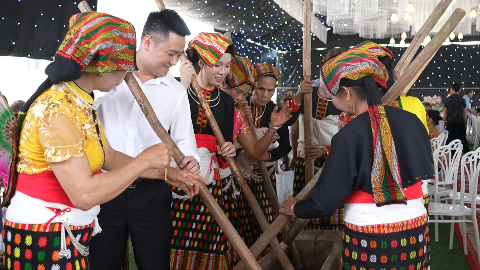 Âm nhạc trong lễ cưới người Thái