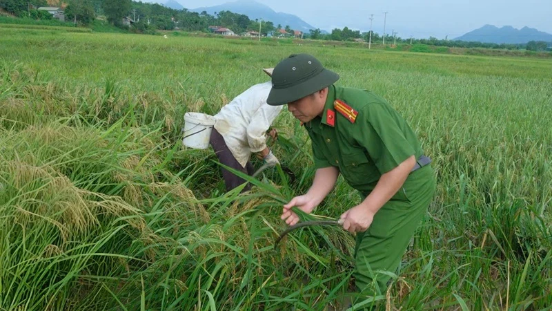 Trung tá Lữ Văn Xiêm - Giữ bình yên cho Nhân dân từ những điều giản dị