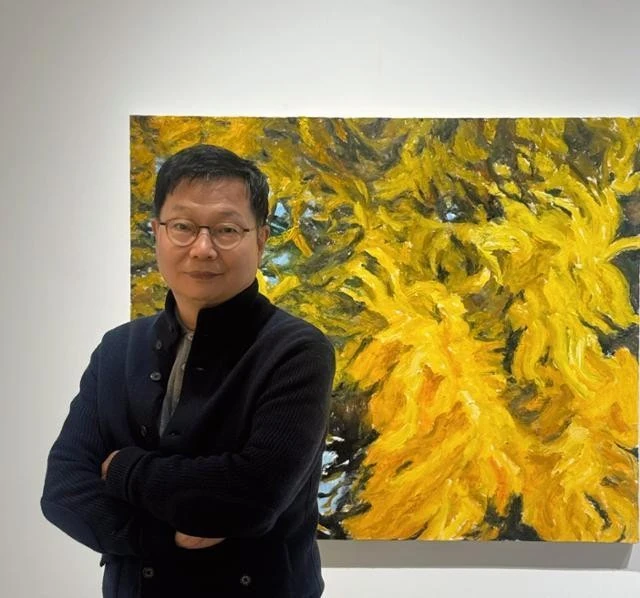 Người họa sỹ dành 6 năm để vẽ hàng trăm bức tranh về một cây bạch quả 1.300 tuổi