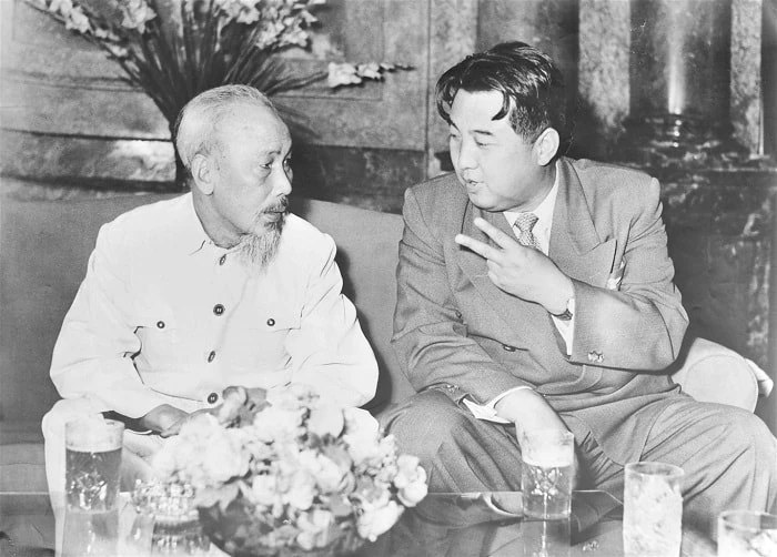 Ngày này năm xưa (1/12): Ngày sinh nguyên Chủ tịch nước, Đại tướng Lê Đức Anh; thành lập Liên đoàn Phụ nữ dân chủ thế giới