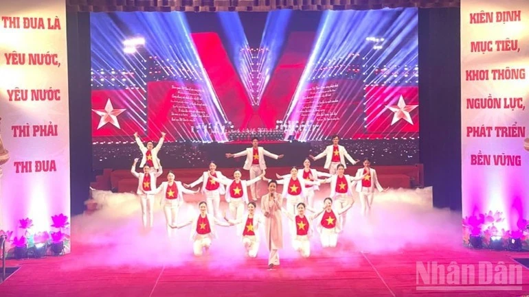 Triển khai phong trào thi đua 70 ngày cao điểm lập thành tích chào mừng Đại hội đại biểu toàn quốc lần thứ XIV của Đảng