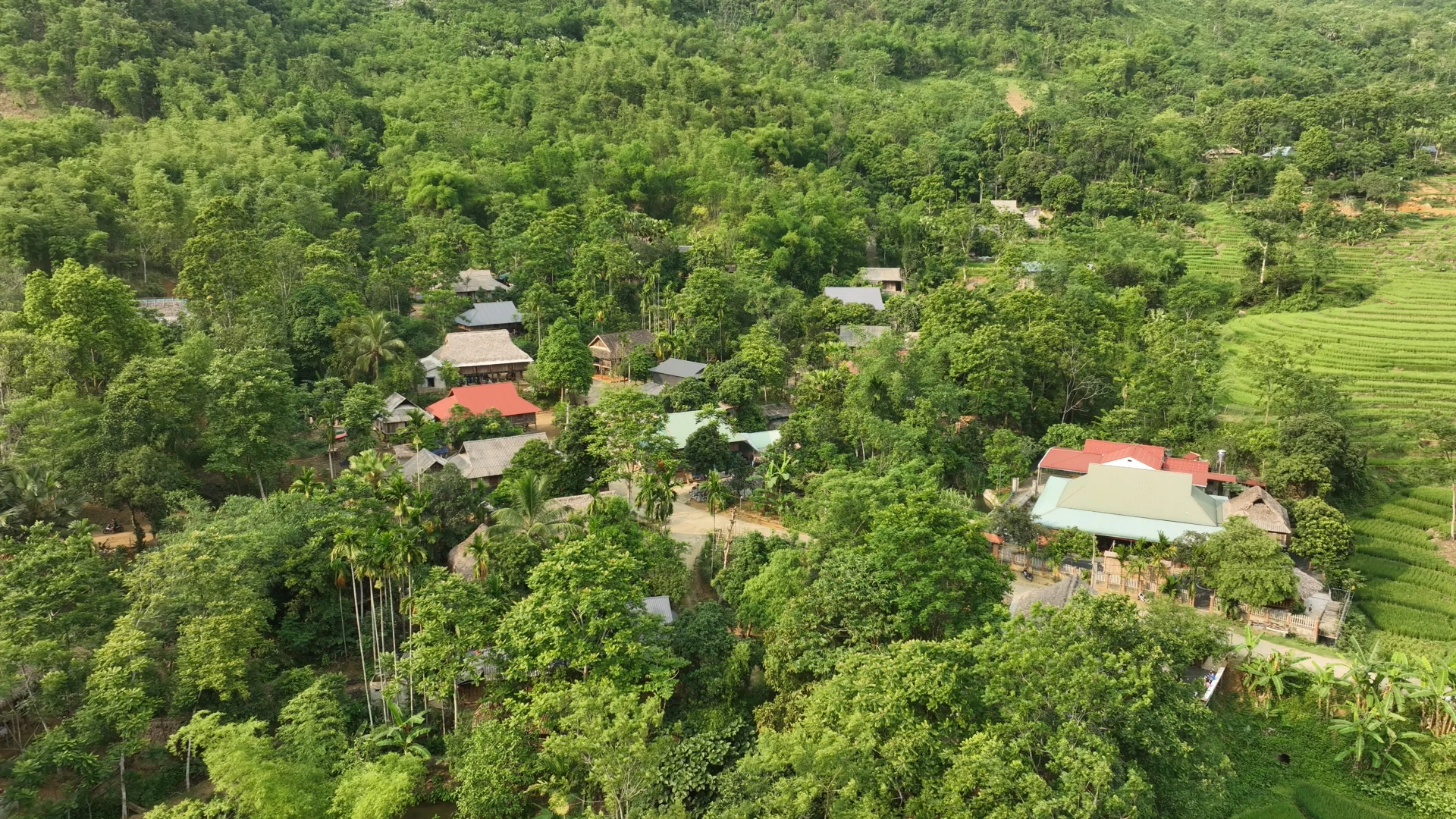 “Chín bậc tình yêu” trong văn hóa dân tộc Thái