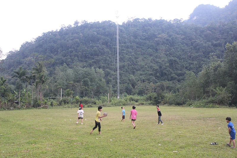 Nỗ lực xóa vùng “lõm sóng” ở Pốn Thành Công