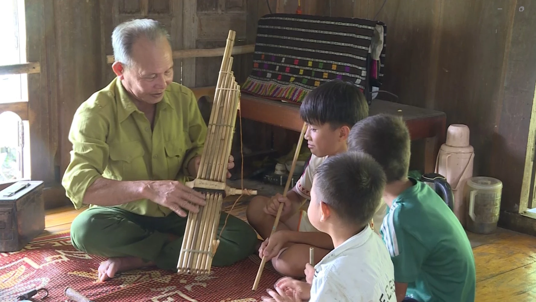 Tiếng khèn nơi biên cương