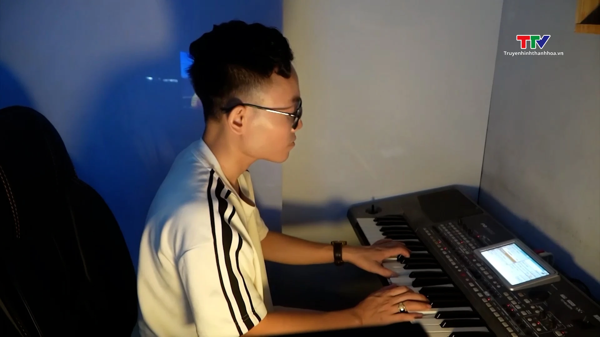 Nhạc sĩ Việt Hoàng – Giai điệu từ trái tim tuổi trẻ