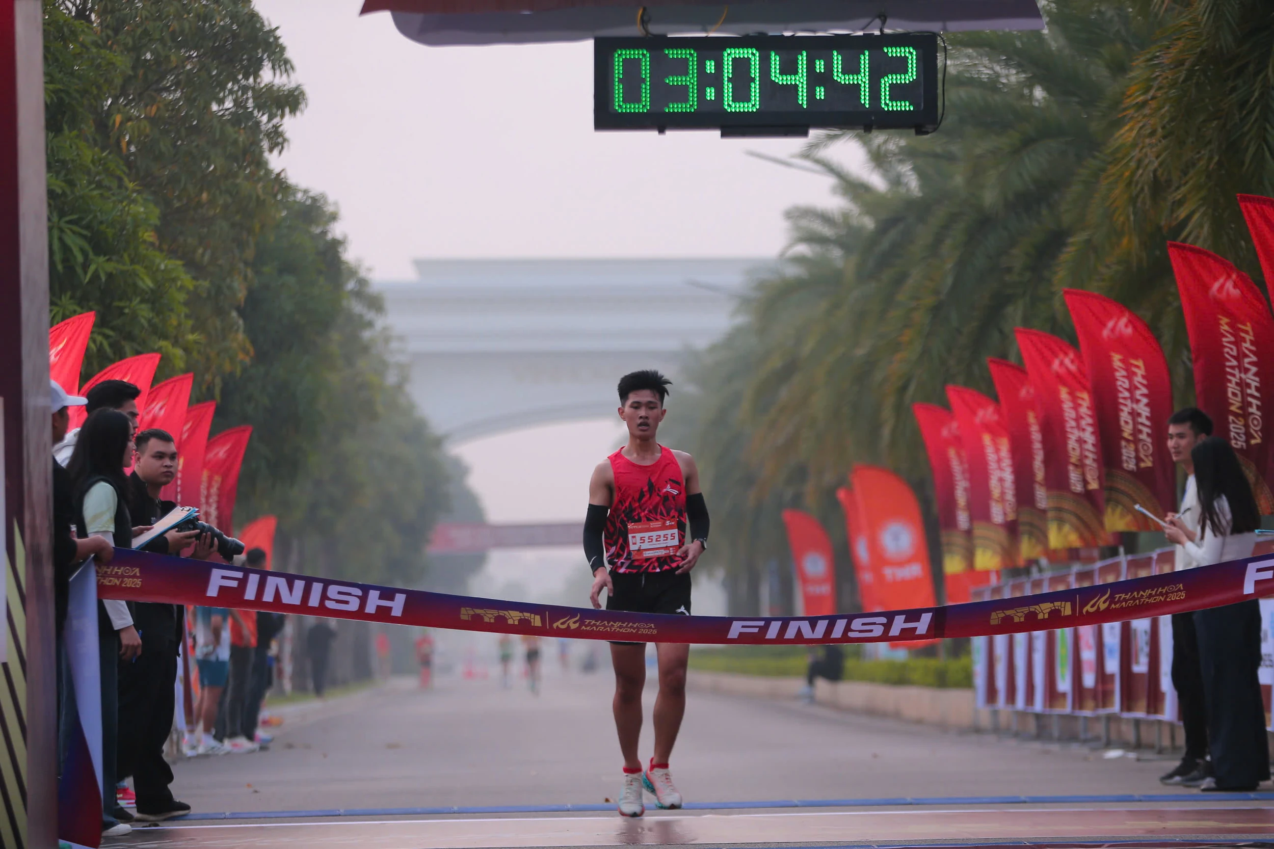 Gần 2.000 vận động viên tranh tài tại giải Thanh Hóa Marathon lần thứ II, năm 2025
