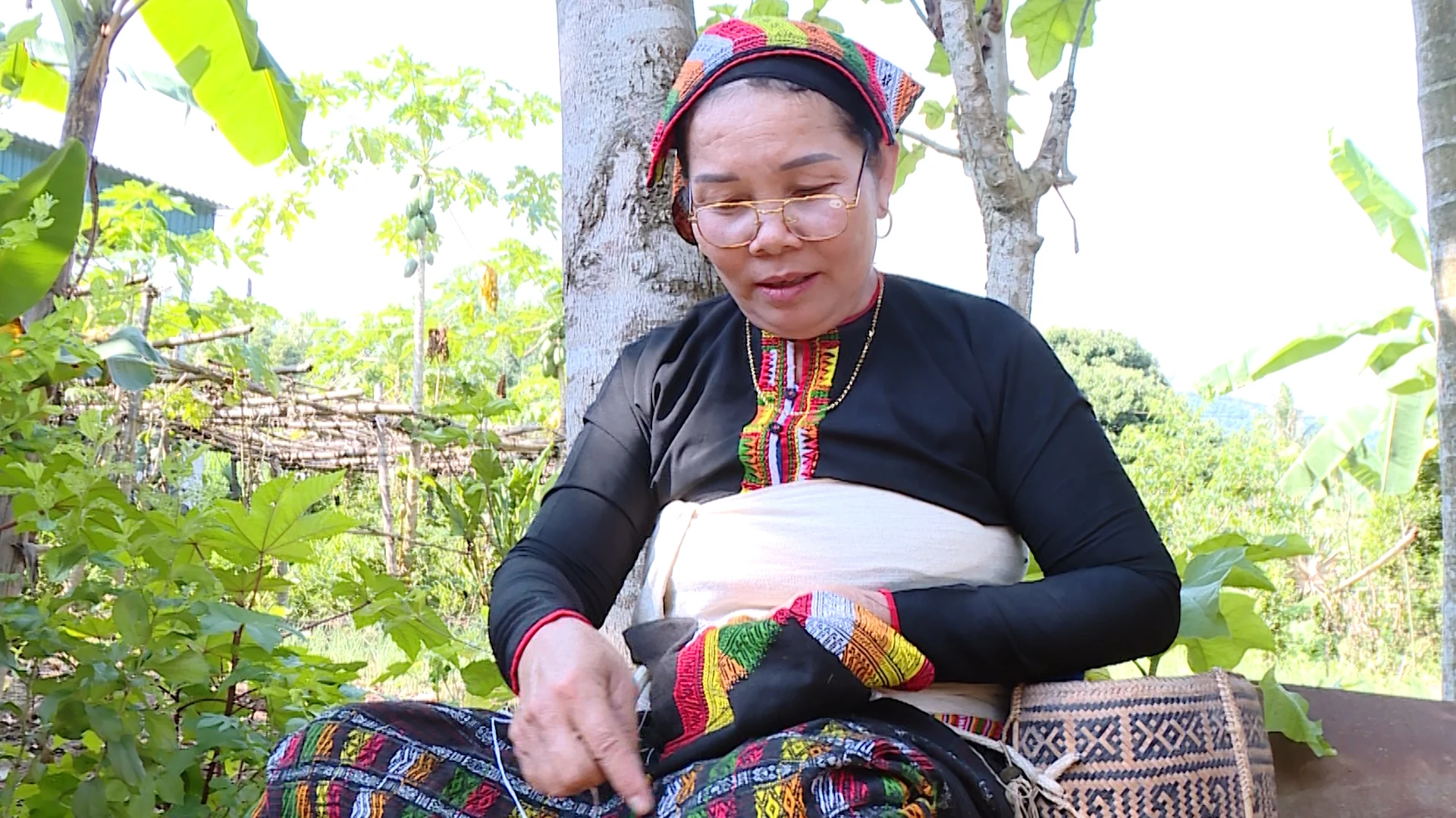 Giữ lửa nghề thêu tay