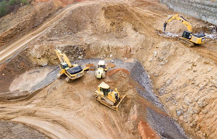 Điều chỉnh chủ trương đầu tư Dự án khai thác mỏ đất làm vật liệu san lấp tại xã Hà Long