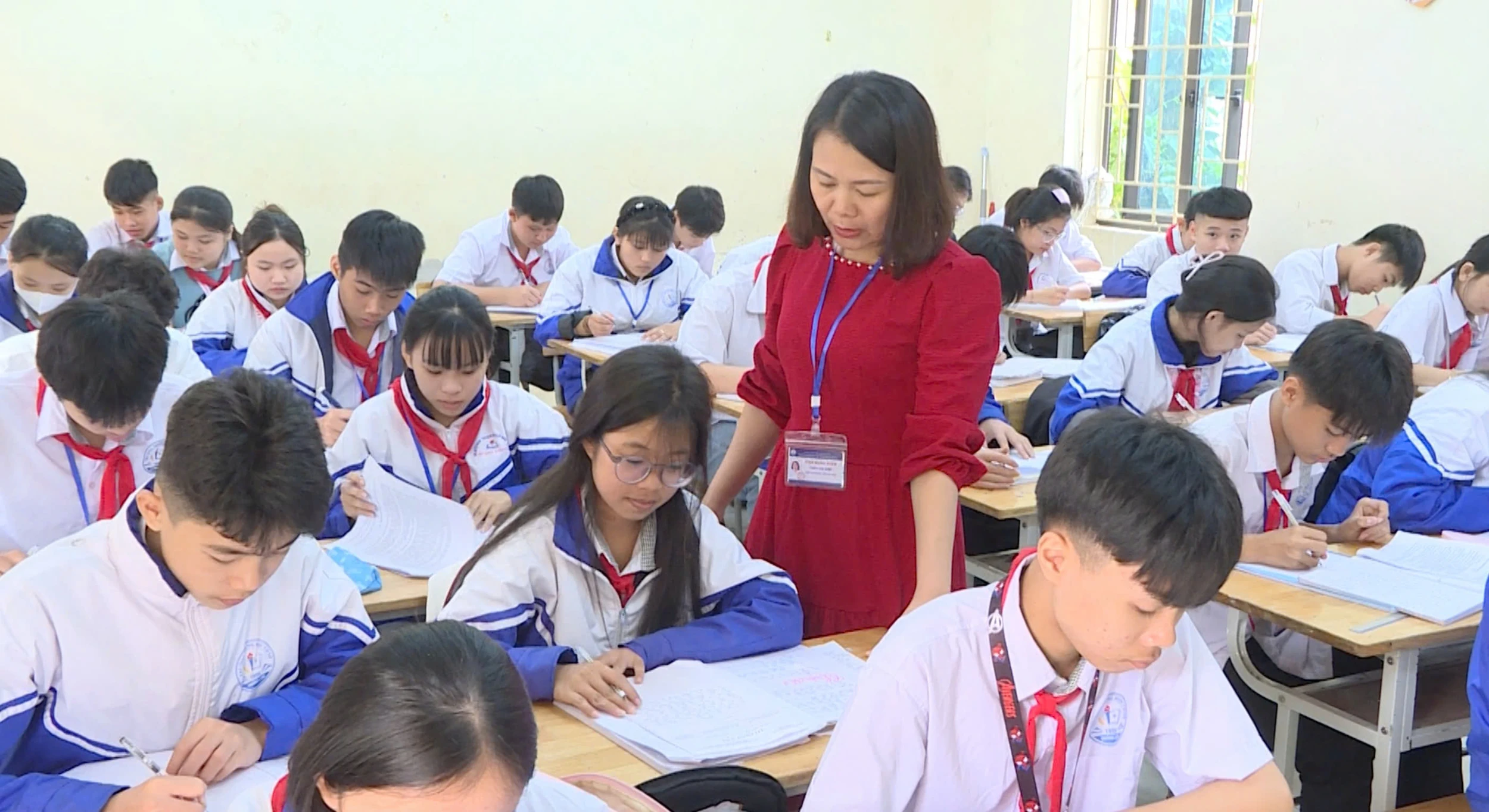 Mòn mỏi chờ chi trả tiền dạy tăng giờ