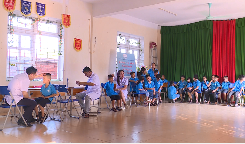 Gia tăng tật khúc xạ ở trẻ em và người trẻ tuổi