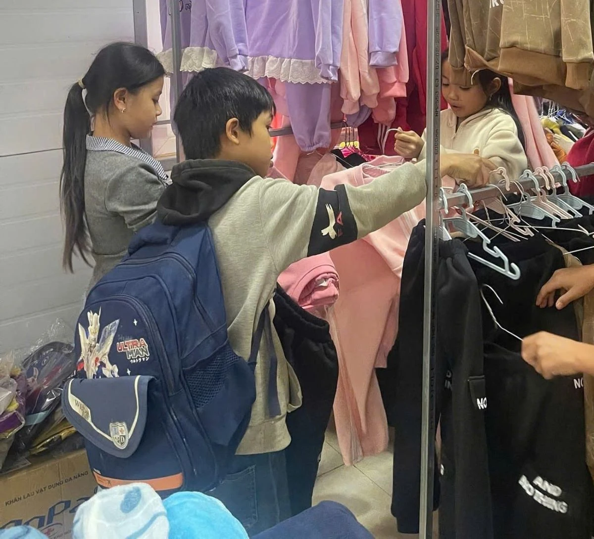 Gian hàng 0 đồng - Lan tỏa yêu thương