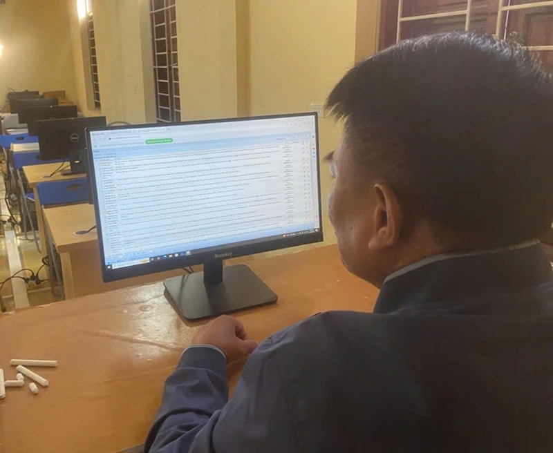 Có cần thiết công khai điểm của học sinh?