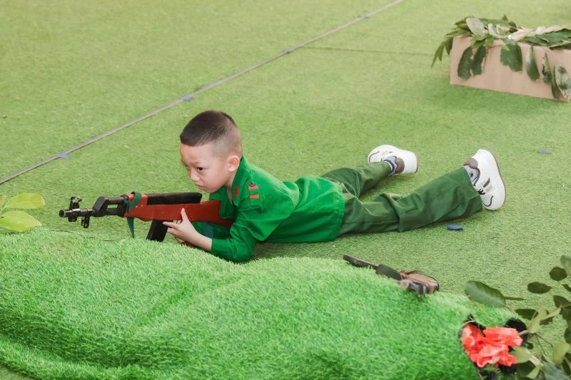 Hấp dẫn chương trình “Bé tập làm chiến sĩ”