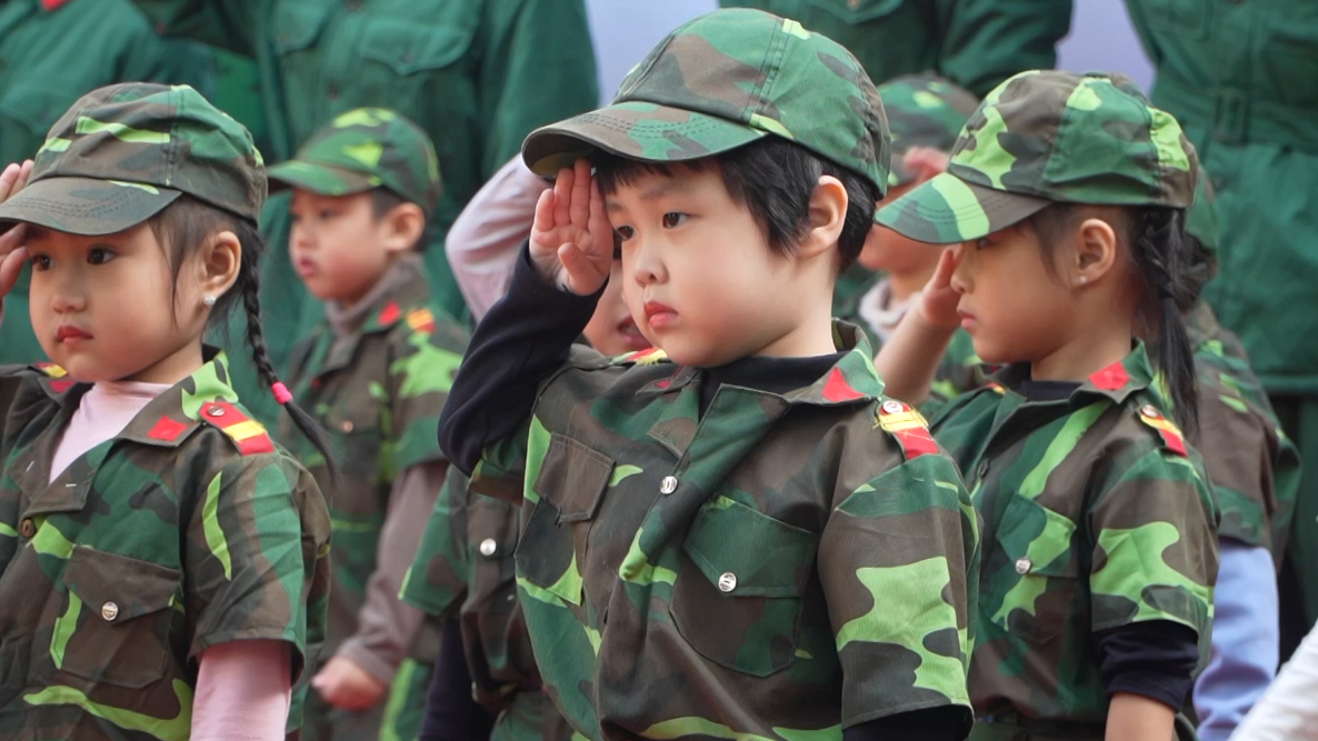 Cháu yêu chú bộ đội