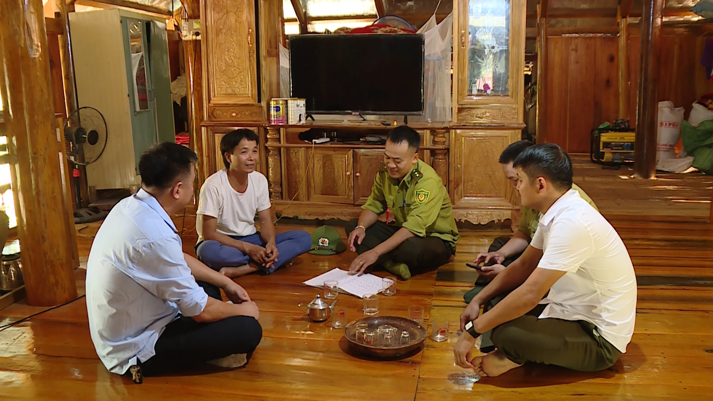 Vui buồn chuyện người giữ rừng trên dãy Pù Luông