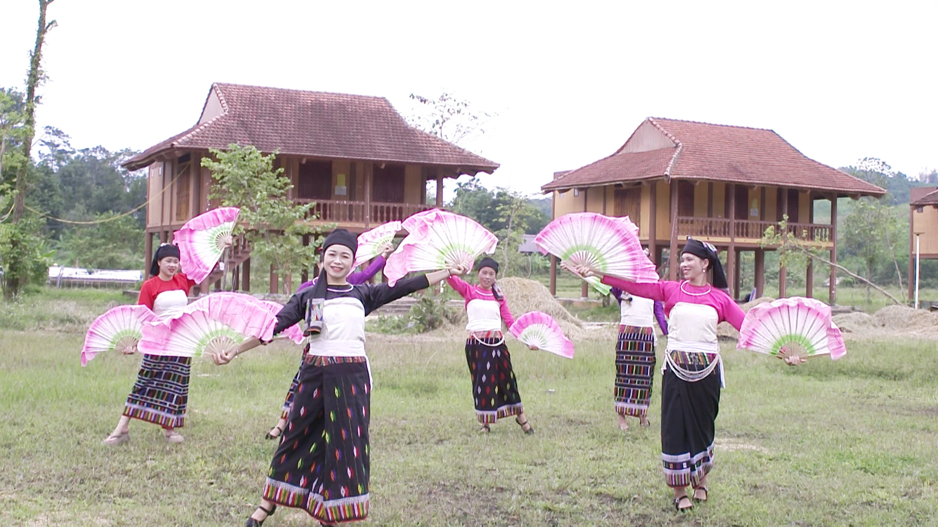 Bảo tồn văn hóa - Nền tảng đưa du lịch Năng Cát vươn lên