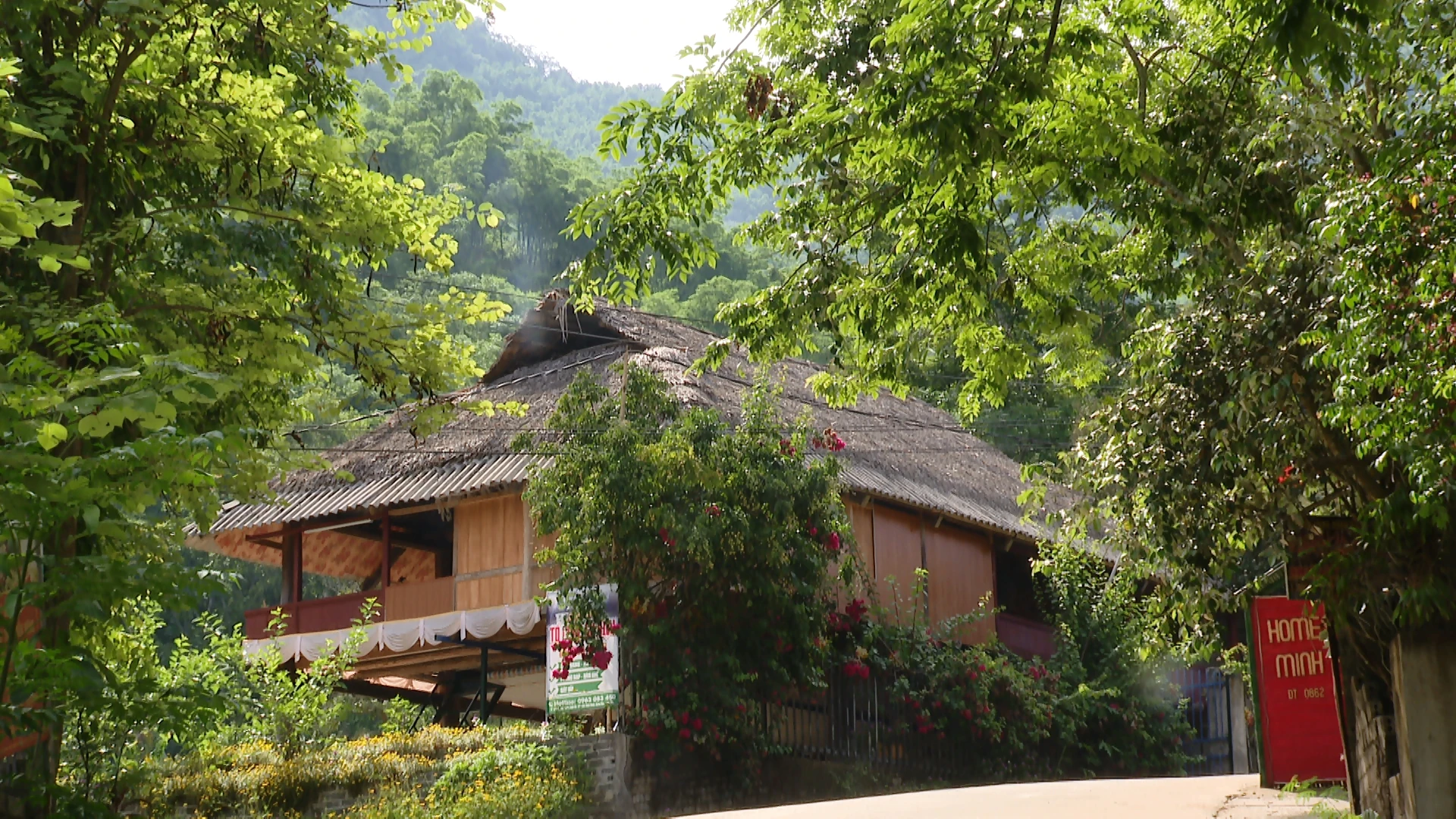 Văn hóa bản địa – “chìa khóa” cho du lịch miền núi