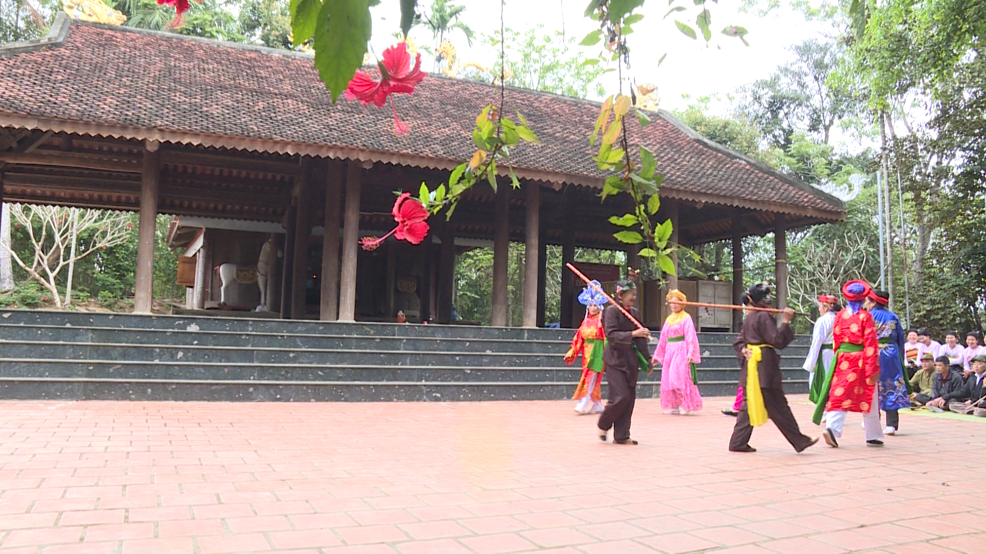 Hát bội trên đất Mường