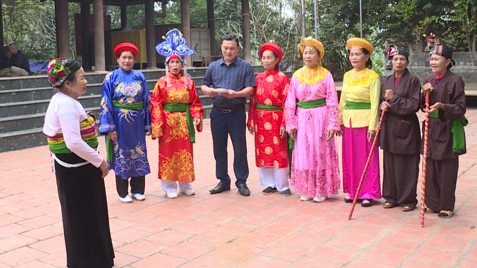 Hát bội trên đất Mường