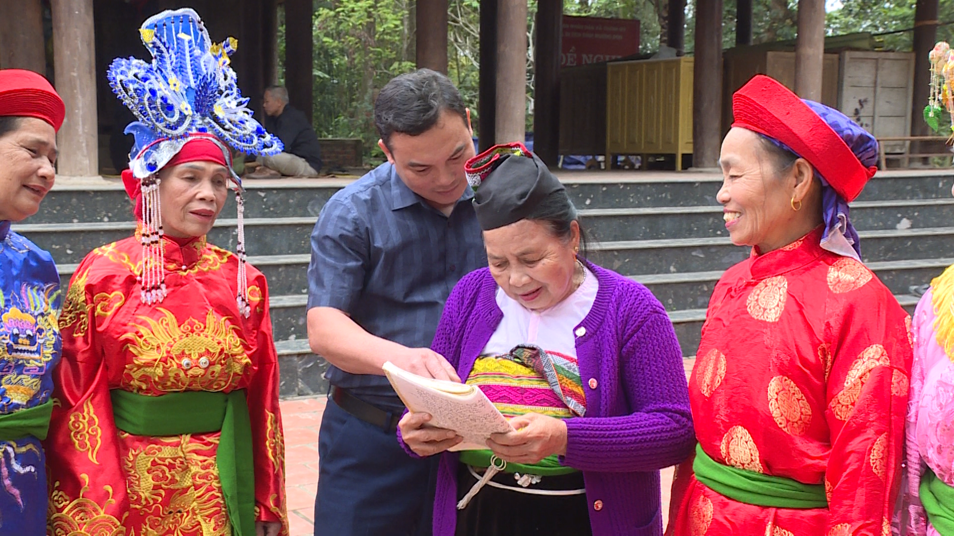 Hát bội trên đất Mường