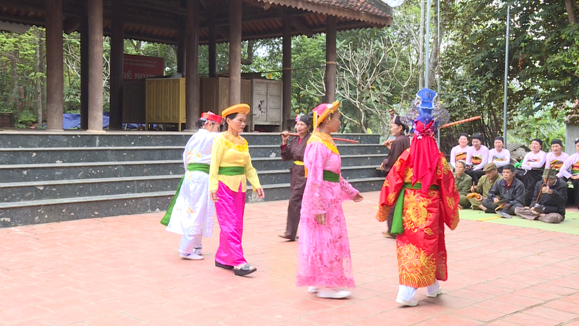 Hát bội trên đất Mường