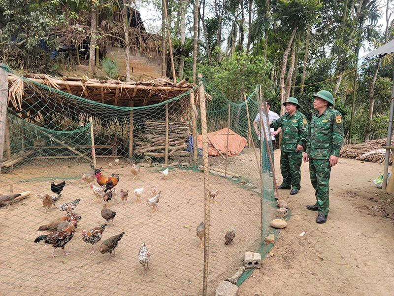 Vững vàng nơi phên dậu (Bài 3): Xây dựng thế trận biên phòng toàn dân vững chắc