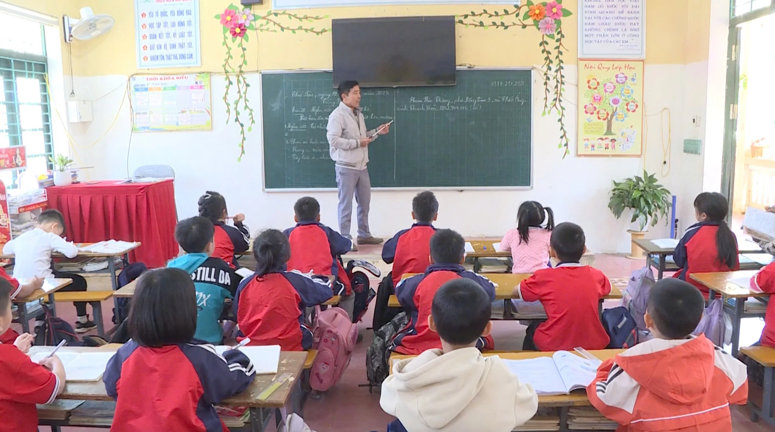 Hợp đồng Nghị định 111: Vì sao vẫn chưa lấp đầy khoảng trống giáo viên?