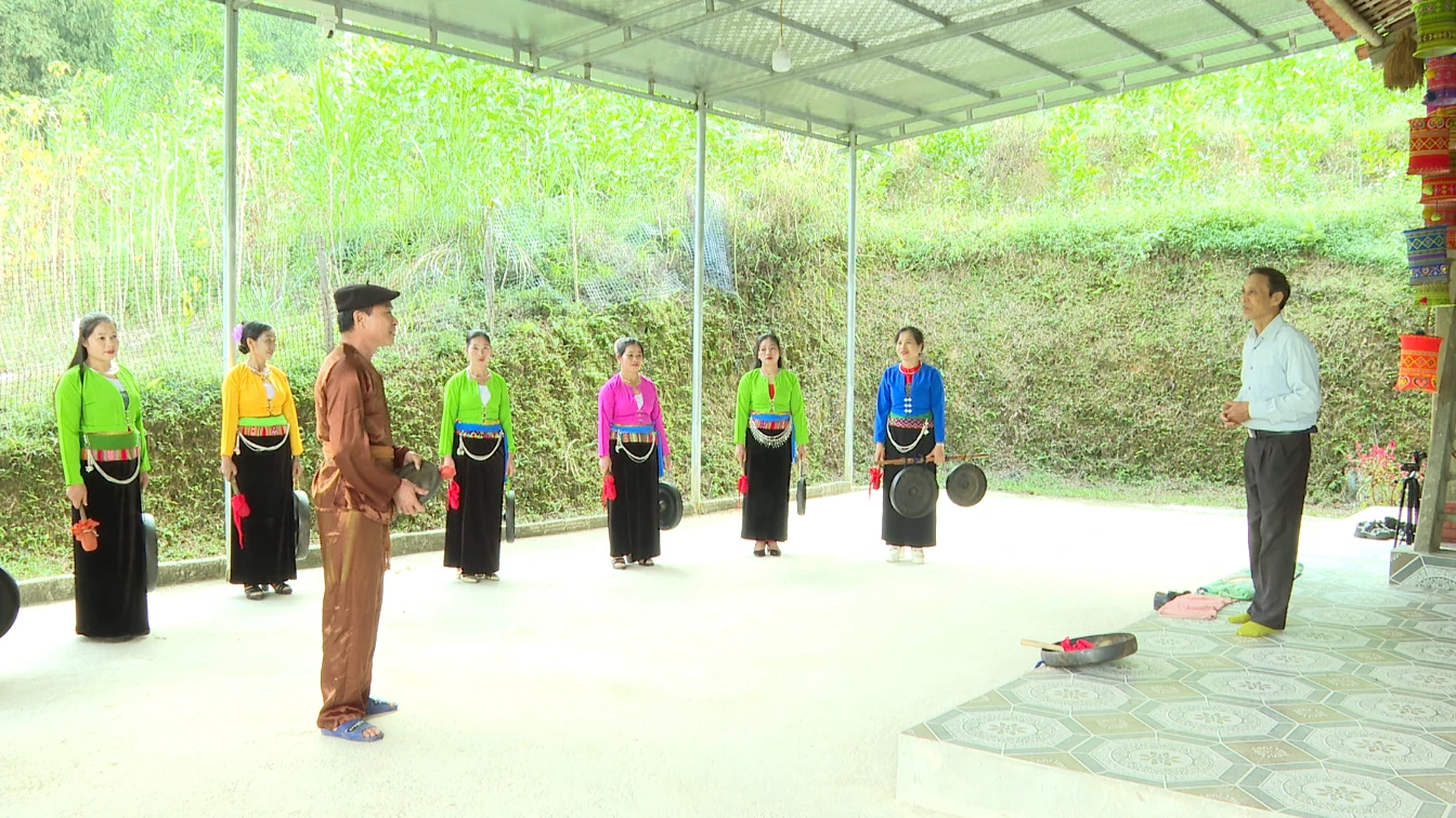 Xéc bùa - nét văn hóa độc đáo của dân tộc Mường xứ Thanh