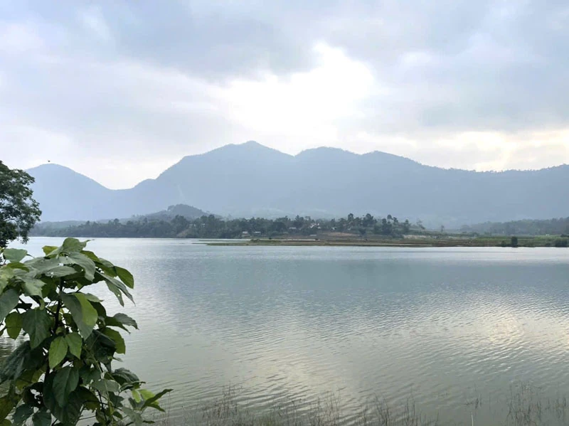 Lên thăm Mường Đèn