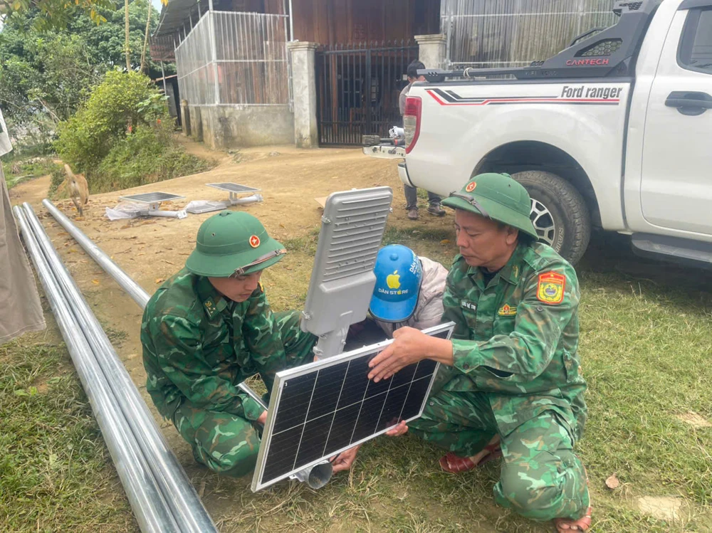 Bản sáng vùng biên Tứ Chiềng