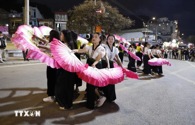 Khai mạc Festival Khèn Mông-Lễ hội hoa Tớ Dày năm 2026