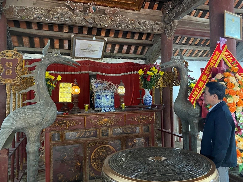 Ngôi làng cổ nằm bên hai dòng sông